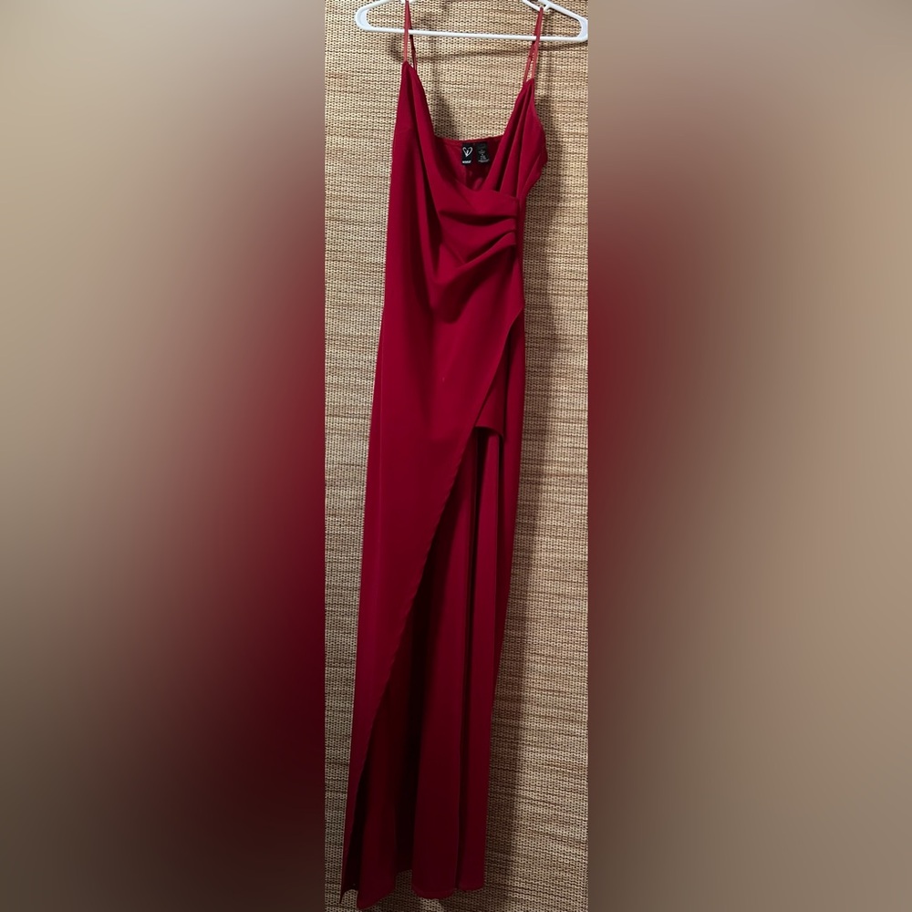 Elegant Red Dress with high-low left leg slit